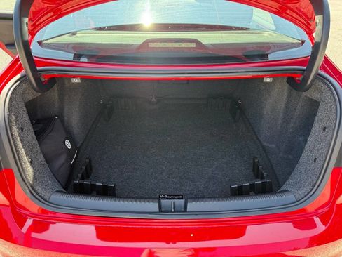 Used 2017 Volkswagen Jetta GLI image 32