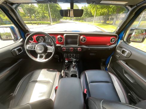 Used 2021 Jeep Wrangler Unlimited Rubicon AWD/4WD image 19