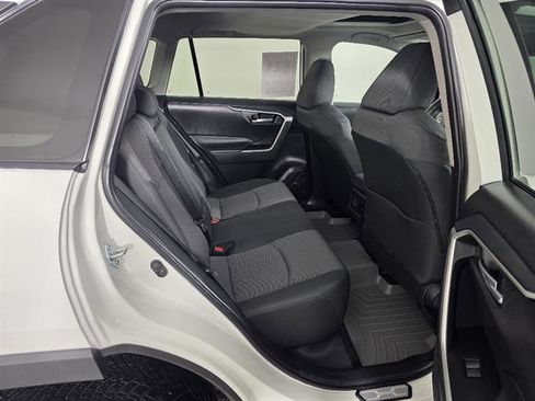 Used 2025 Toyota RAV4 XLE w/ Convenience Package image 16