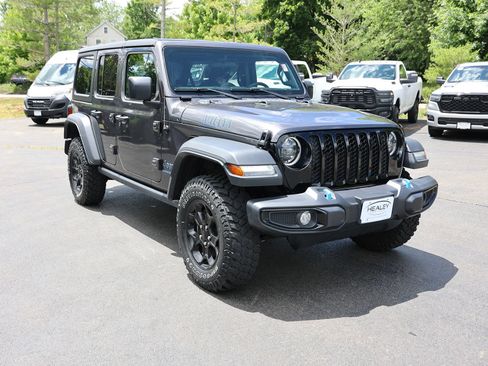 Used 2023 Jeep Wrangler Unlimited w/ Cold Weather Group AWD/4WD image 1