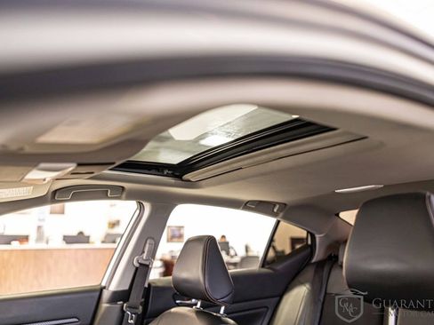 Used 2019 Nissan Altima 2.5 SR w/ SR Premium Package image 19