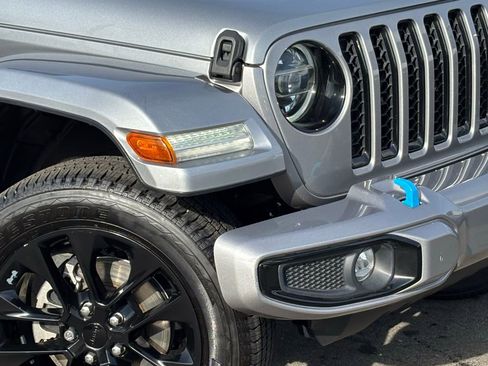 Used 2021 Jeep Wrangler Unlimited Sahara image 8