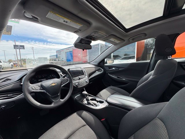 Used 2023 Chevrolet Malibu LT FWD image 25