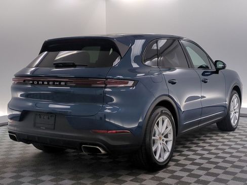 Certified 2025 Porsche Cayenne AWD/4WD image 9