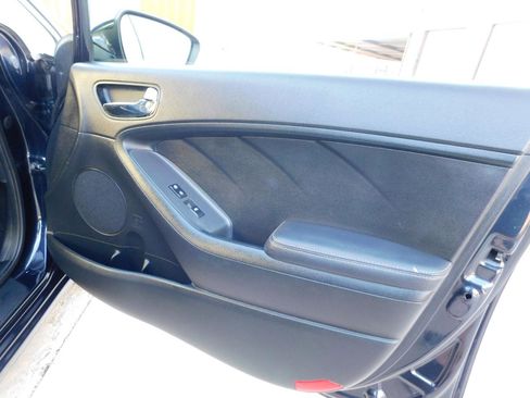 Used 2017 Kia Forte EX image 23