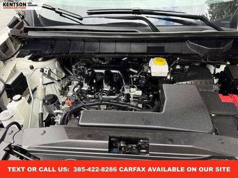 Used 2025 Nissan Pathfinder SV image 40