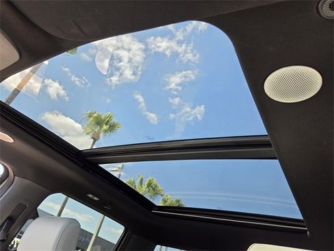 Used 2024 Ford F150 Lightning Platinum image 22