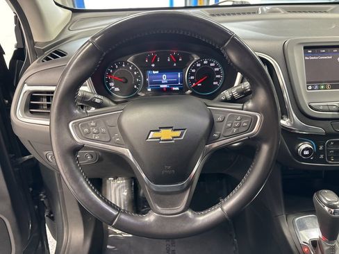 Used 2021 Chevrolet Equinox LT FWD image 12