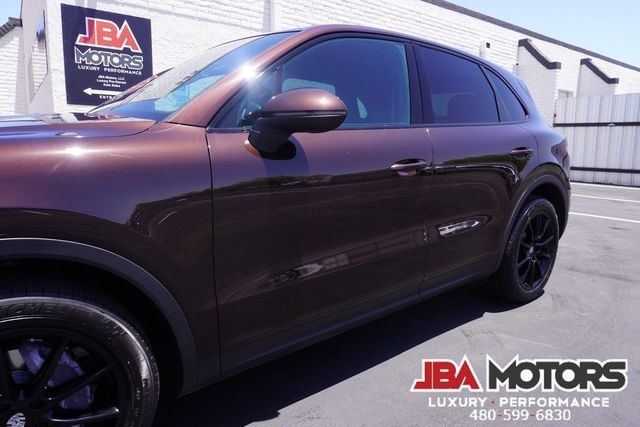 Used 2020 Porsche Cayenne AWD/4WD image 32