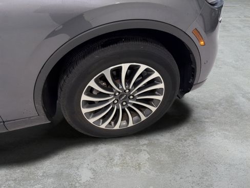 Used 2024 Lincoln Aviator Reserve w/ Elements Package Plus RWD image 15