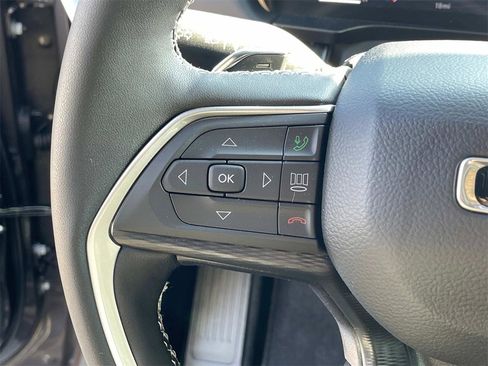 New 2025 Jeep Grand Cherokee L Laredo w/ Luxury Tech Group I image 38