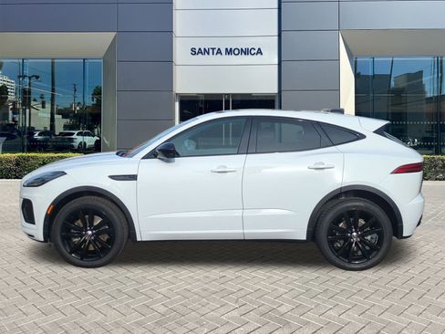 Used 2024 Jaguar E-PACE R-Dynamic SE image 2