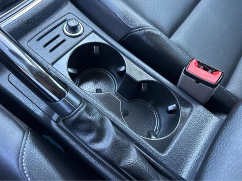 Used 2017 Volkswagen Golf SE image 29