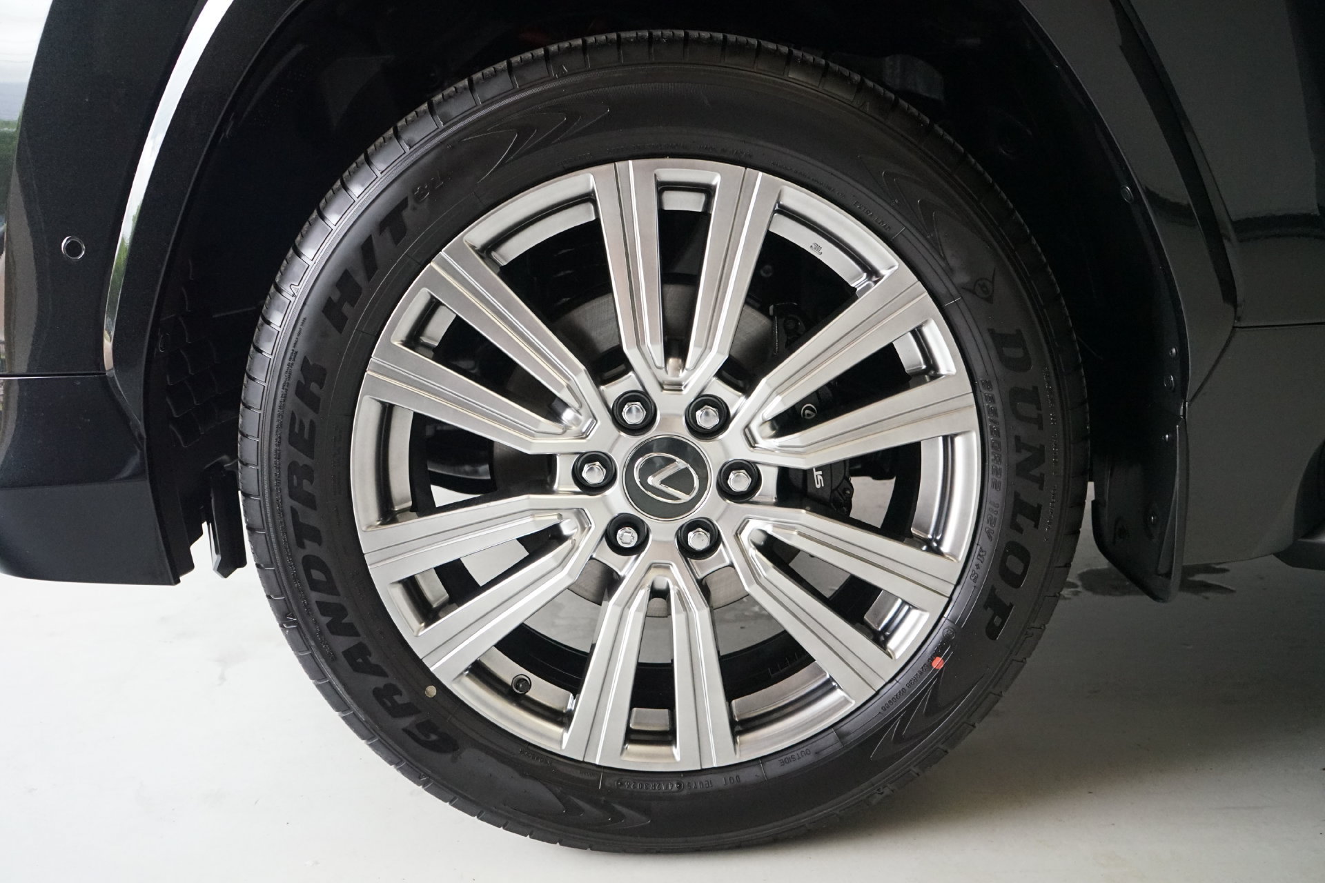 Used 2026 Lexus LX 700h Ultra Luxury AWD/4WD image 42