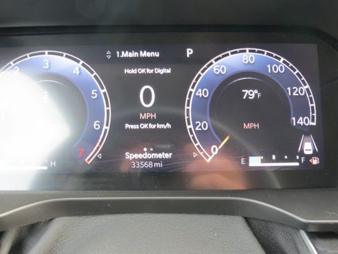 Used 2022 Jeep Grand Cherokee Laredo w/ Luxury Tech Group I image 12