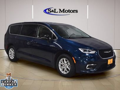 Certified 2024 Chrysler Pacifica Touring-L