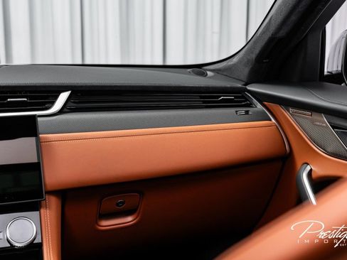 Used 2024 Jaguar F-PACE SVR image 38