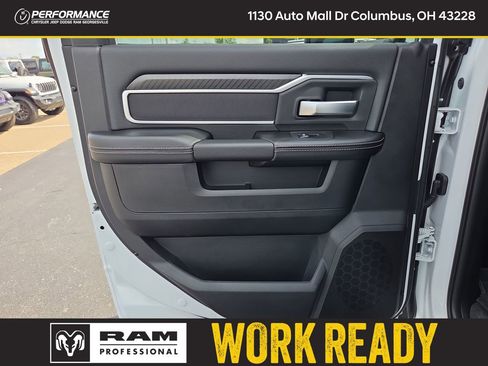 New 2026 RAM 2500 Big Horn AWD/4WD image 14