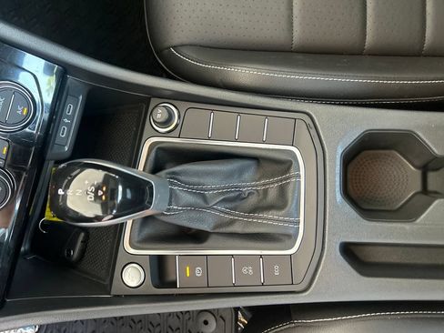 Used 2023 Volkswagen Jetta SE w/ Panoramic Sunroof Package FWD image 27