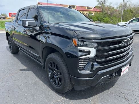 Used 2025 Chevrolet Silverado 1500 High Country w/ Midnight Edition image 3