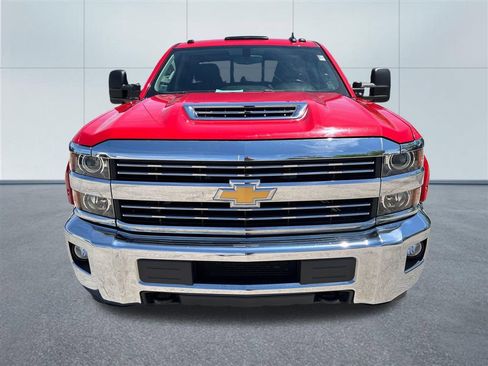 Used 2018 Chevrolet Silverado 2500 LT w/ LT Convenience Package AWD/4WD image 8