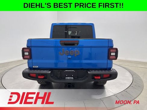 New 2026 Jeep Gladiator Rubicon w/ Steel Power Dome Hood Package AWD/4WD image 6