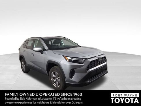 Used 2025 Toyota RAV4 XLE image 4