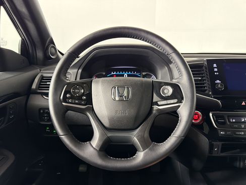 Used 2021 Honda Passport Touring image 16