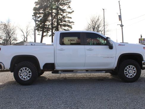 Used 2023 Chevrolet Silverado 2500 LT w/ Convenience Package image 8