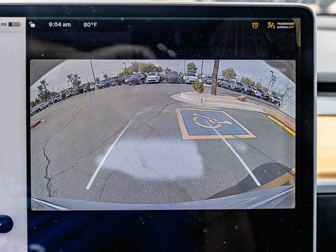 Used 2018 Tesla Model 3 Long Range RWD image 16