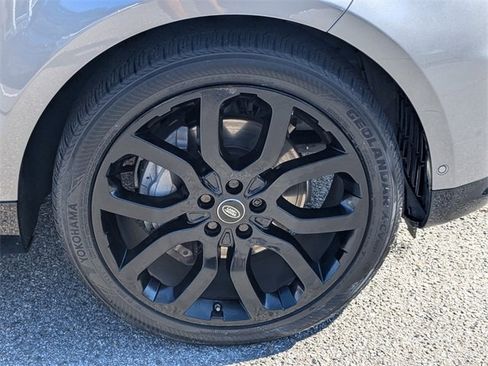 Used 2021 Land Rover Range Rover Sport HSE Silver Edition image 11