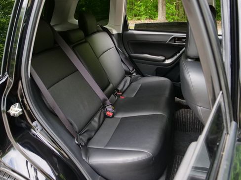 Used 2018 Subaru Forester 2.5i Premium w/ Protection Package #1 AWD/4WD image 34