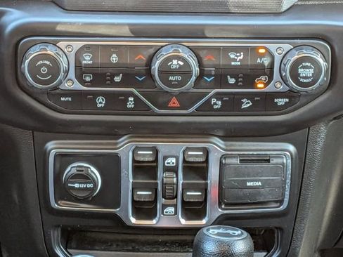Certified 2020 Jeep Wrangler Unlimited Sport S AWD/4WD image 16