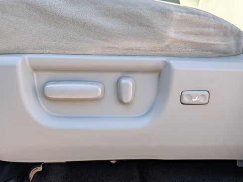 Used 2017 Toyota Sequoia SR5 AWD/4WD image 20