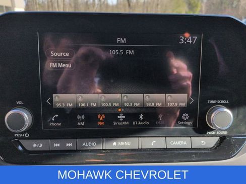 Used 2024 Nissan Pathfinder S AWD/4WD image 14