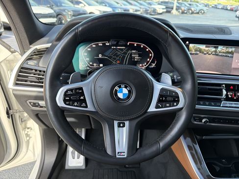 Used 2021 BMW X5 M50i AWD/4WD image 25