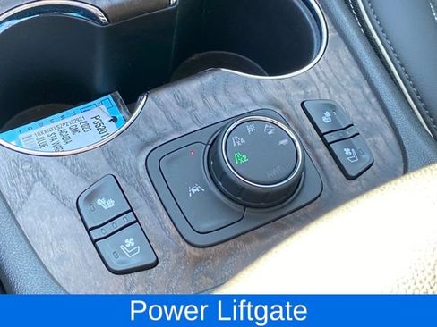 Used 2023 GMC Acadia Denali w/ Denali Ultimate Package image 14