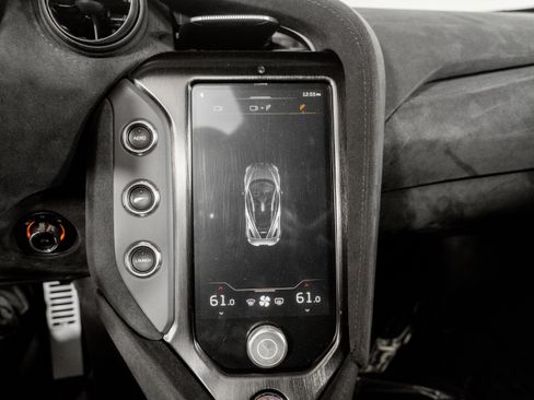 Used 2024 McLaren 750S image 33