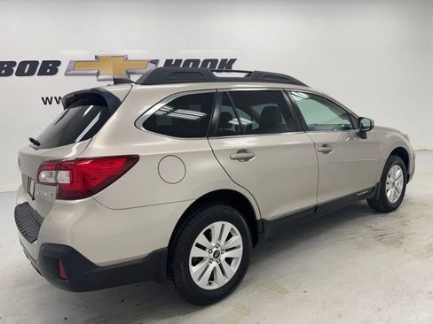 Used 2018 Subaru Outback 2.5i Premium AWD/4WD image 5