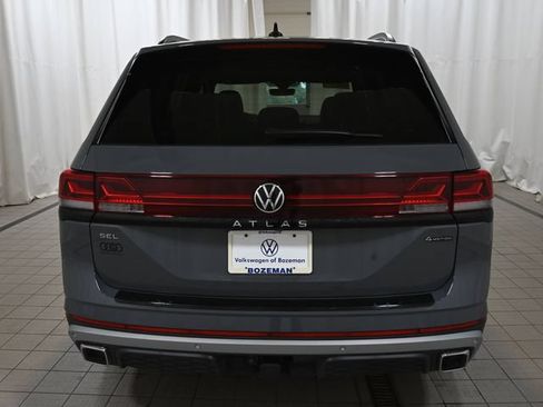 Used 2024 Volkswagen Atlas Peak Edition SEL AWD/4WD image 14