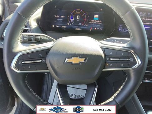 Used 2024 Chevrolet Traverse LT AWD/4WD image 13