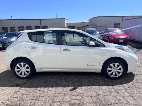 Used 2013 Nissan Leaf S w/ Charger Pkg image 4