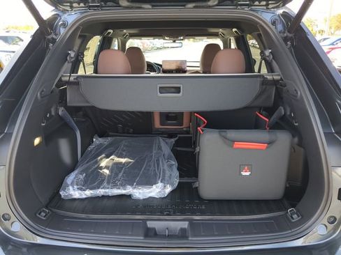 New 2025 Mitsubishi Outlander SEL image 12