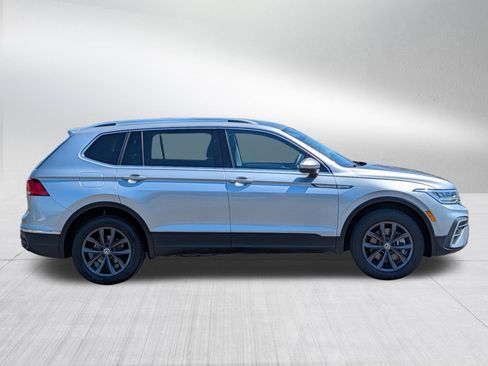 Used 2022 Volkswagen Tiguan SE AWD/4WD image 8