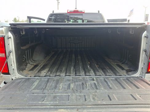 Used 2018 Chevrolet Colorado Z71 image 28