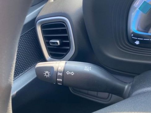 New 2026 Hyundai Venue SE image 19