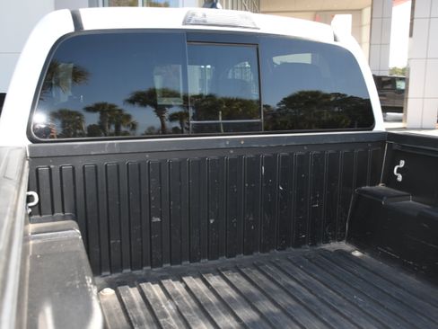 Used 2021 Toyota Tacoma TRD Off-Road w/ Technology Package image 17