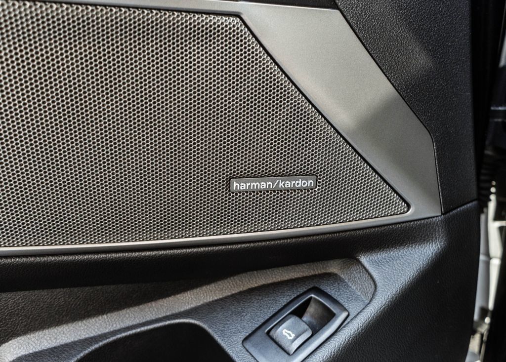 Used 2021 BMW M3 RWD image 17