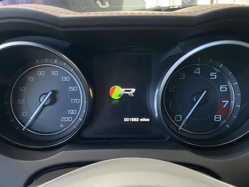 Used 2015 Jaguar F-TYPE R RWD image 22