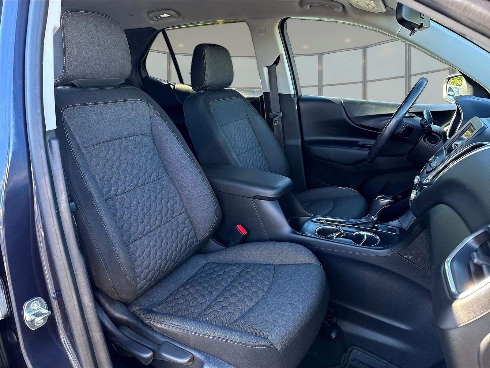 Used 2019 Chevrolet Equinox LT AWD/4WD image 30
